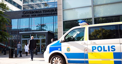 Ludermässig Opinionspresstituerad