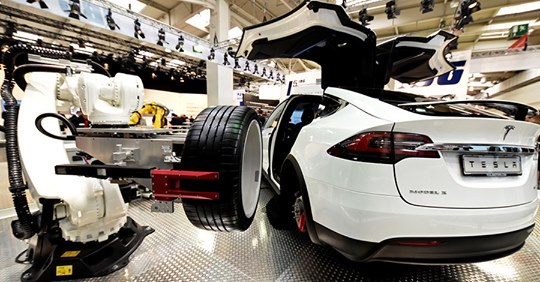 Verklighetskontroll För Tesla