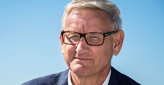 Opinionsbildningsinsats Från Bildt
