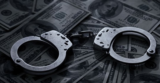 Nationell Ekonomi & Amerikanskt Utfärdade Bötesbelopp