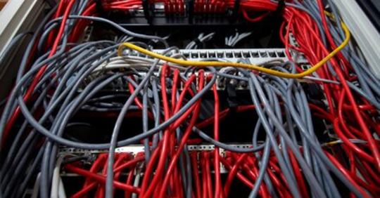 Färdigdiskuterat Om Telekominfrastrukturens Diktatoriska Betydelse