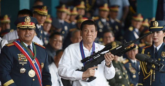 Duterte Med Djup Bäring