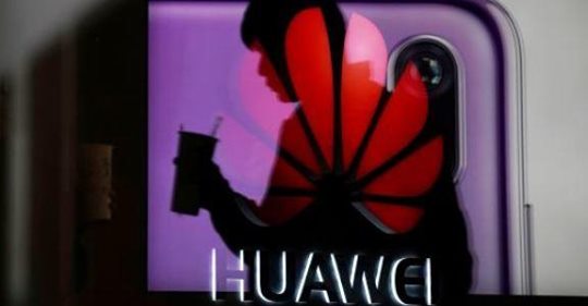 Ensam Kvar På Brottsplatsen