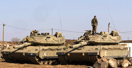 Trött Israelisk Stridsvagn