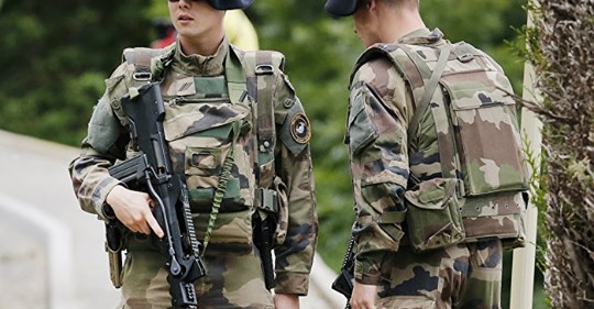 Militära Befogenheter