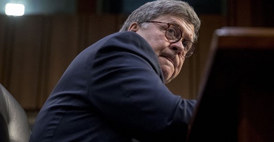 En Titt Är Av Nöden