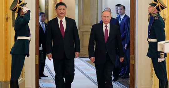 Kinesiska & Ryska Maktgalna Diktatorer