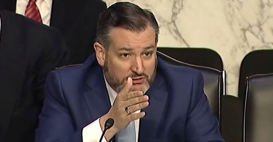 Uppenbarligen Samma Äckliga Moraliska Sörja!