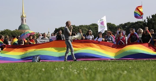 Svenskt Prideös - Medvetslös