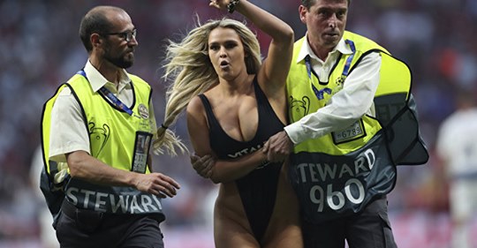 Överskuggade Fotbollsspelare