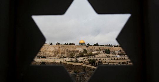 På Väg Mot Enstatslösning