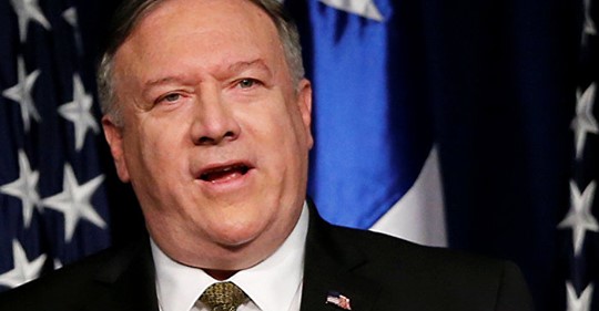 Maskhållande Pompeo