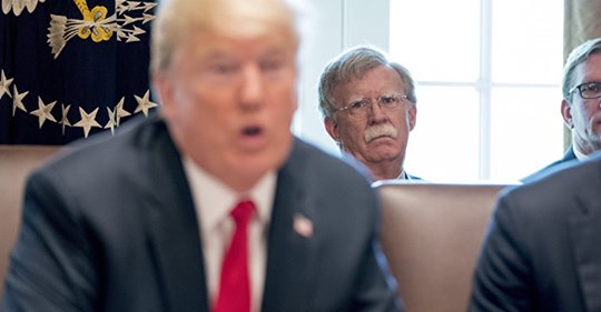 Först Bolton Sedan Trump