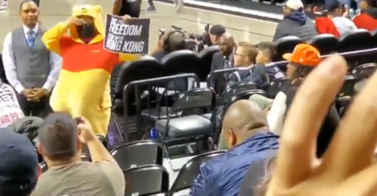 Kinaprotest Under Sporten