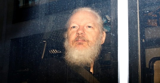 Inget Hinder Kvar För Assanges Utlämning