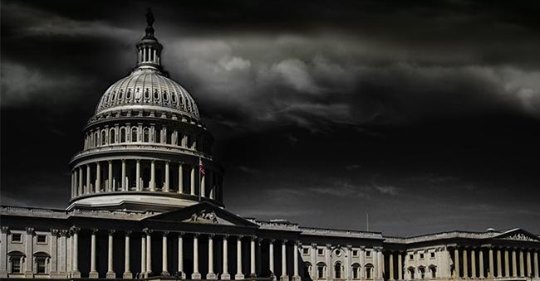 Tacka Gud För Den Djupa Staten