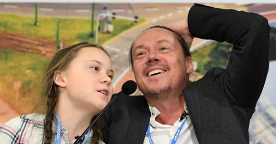 Pappa Postar Som Sin Dotter