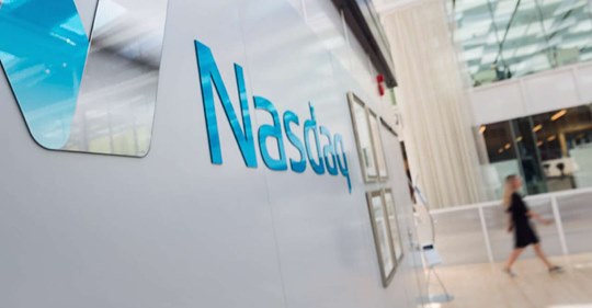 Nasdaq Stuvar Om