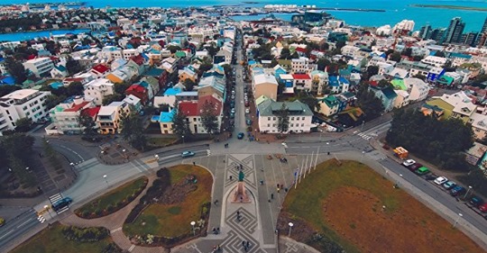 Isländsk Ekonomisk Verklighet