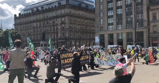 Rasister & Anti-Semiter