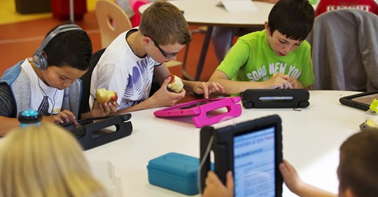 Underrättelsetjänstens Skolverksamhet