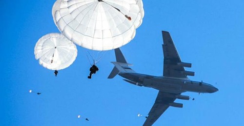 Övande Ryska Soldater I Vitryssland