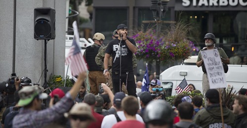 FB Raderar Trumpvänliga Konton