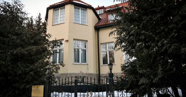 Nordkoreanska Vapenaffärer I Sverige