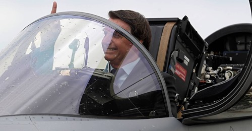 Walle På Plats Med Gripen I Brasilien