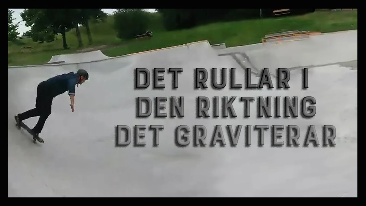 Djupa staten befinner sig på nattsvart gammal is på ett sluttande plan!