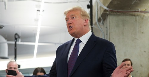 Trump Hävdar Delstatssegrar