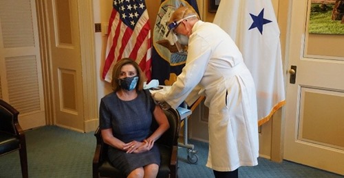 Inställd Pelosipressträff Efter Vaccination