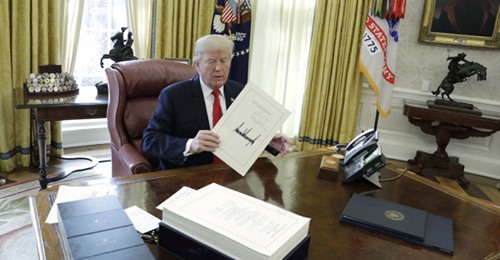 Media & Bekymrade Medarbetare I Vita Huset