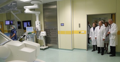 Till Väst Från Öst