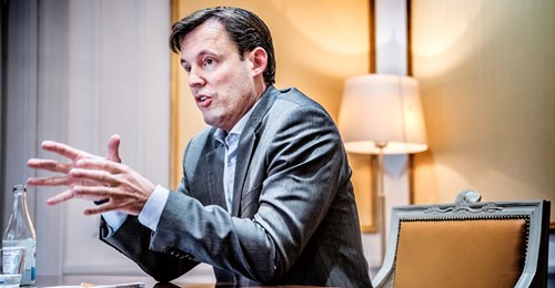 Investors VD Försvarar Ericssons VD