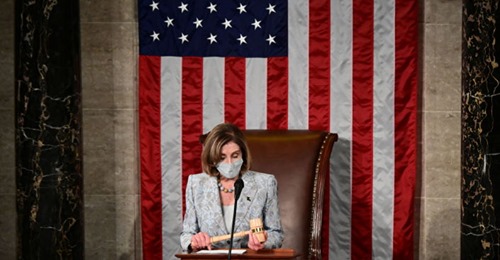 Pelosi Meddelar Uppmaning Till Pence