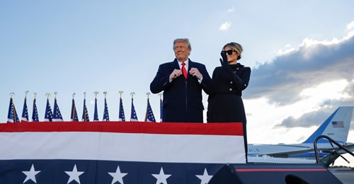 Trump Lovar Återkomma