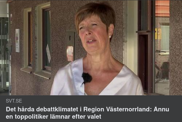 Nazistskrikande Politiker Lämnar