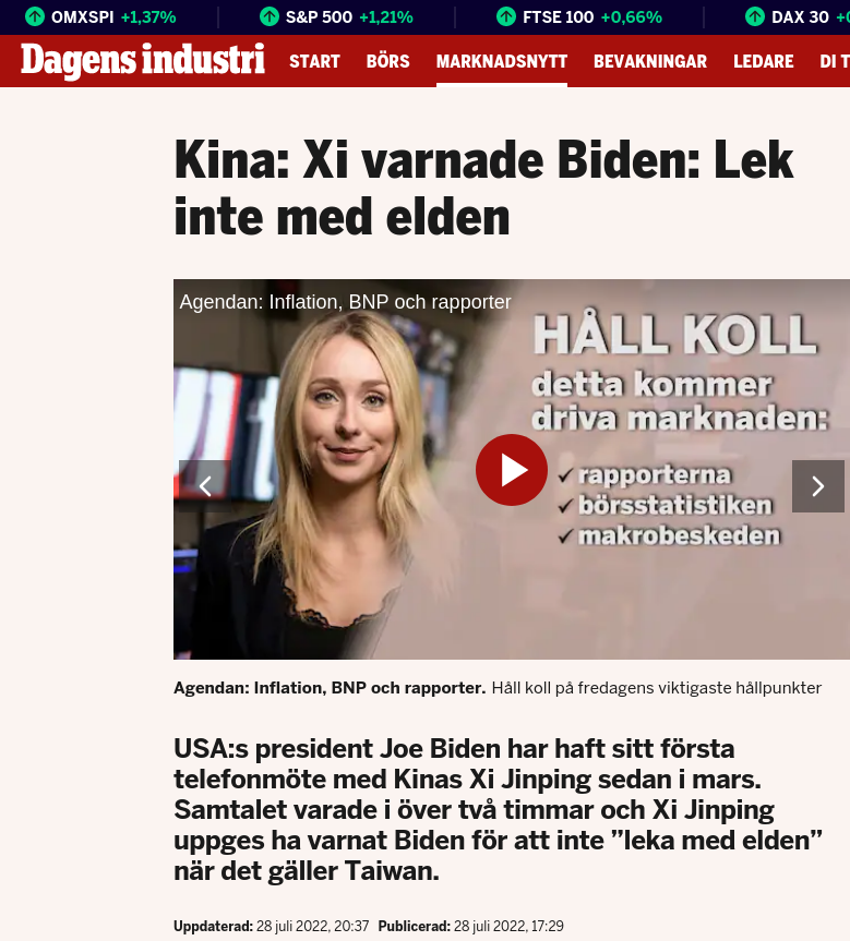 Xi Varnar Underlivsporslinet För Att Leka Med Elden