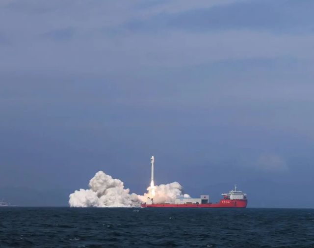 Kinesiska AI-Satelliter Uppskjutna