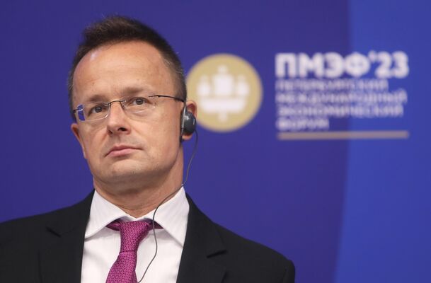 Ungerns Utrikesminister Planerar För Atomexpo &  SPIEF