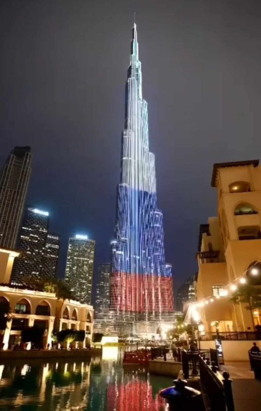Ryssfärgat Burj Khalifa