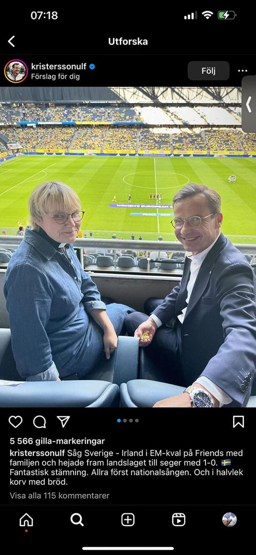 Fotboll & Korv För Statministerparet