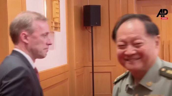 Sullivan Besökte Kina