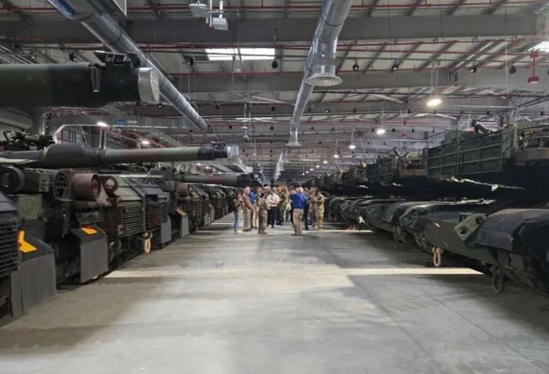 Amerikanskt Militärutrustningslagerkomplex I Polen