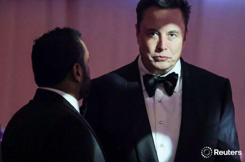 Musk & Ryska Kontakter