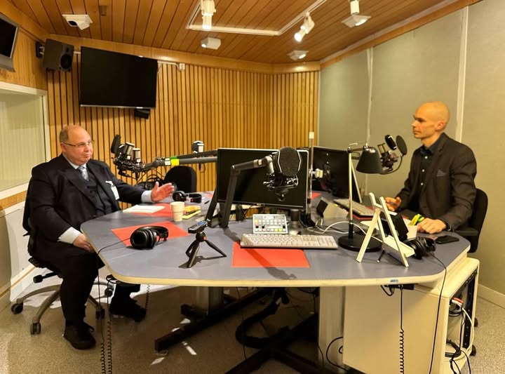 Rysslands Ambassadör Intervjuad Av SR