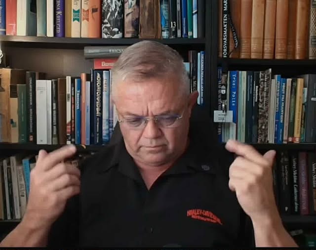 AI Med Skuggornas Symfoni - Akt XXXV