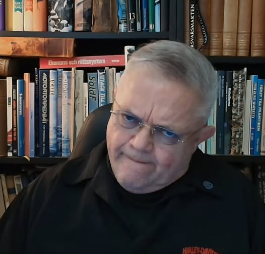 Virvlande Dimridåer & Exponerade Maskineri: En Symfoni Av Avslöjanden