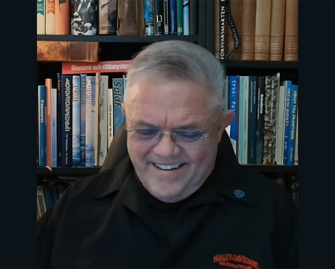 Dimridåns Sista Virvlar & Maskinrummets Nakna Väggar